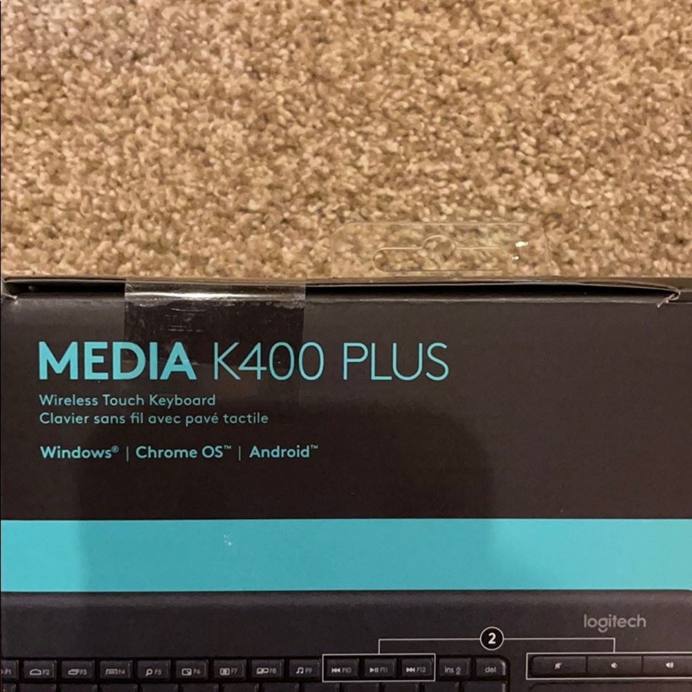 Logitech Wireless Touch TV Keyboard - Picture 3 of 4
